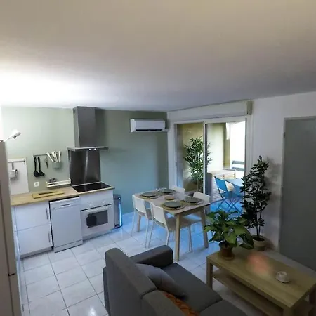 Refait à Neuf à 500m De La *